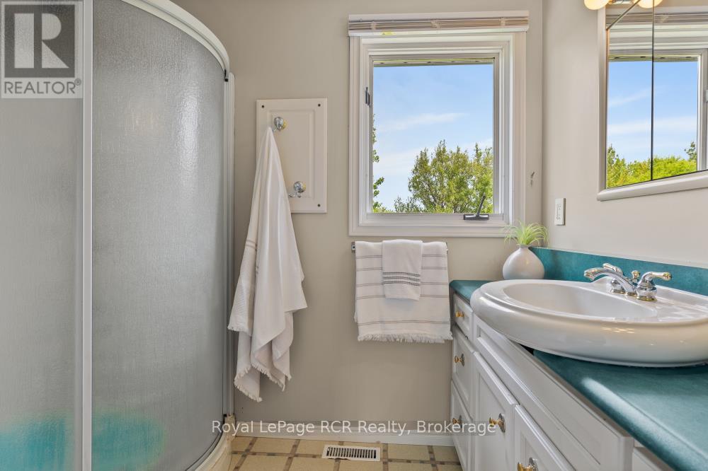 78 Mill Street E, Perth East, Ontario  N0K 1M0 - Photo 24 - X12221427