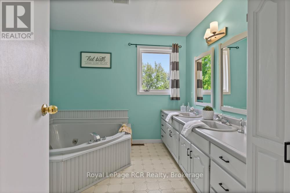 78 Mill Street E, Perth East, Ontario  N0K 1M0 - Photo 25 - X12221427