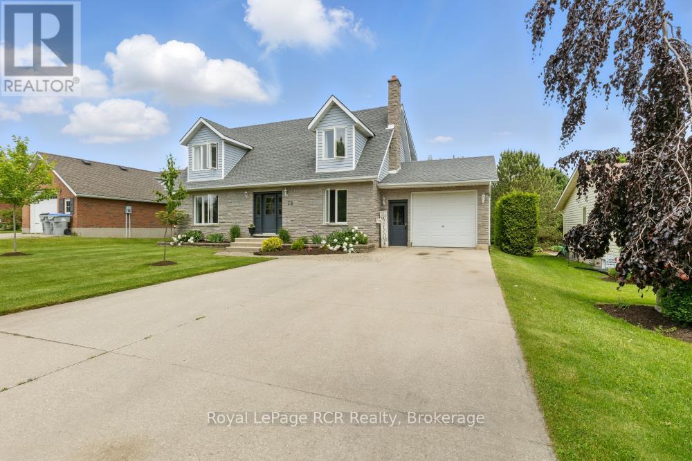 78 Mill Street E, Perth East, Ontario  N0K 1M0 - Photo 3 - X12221427