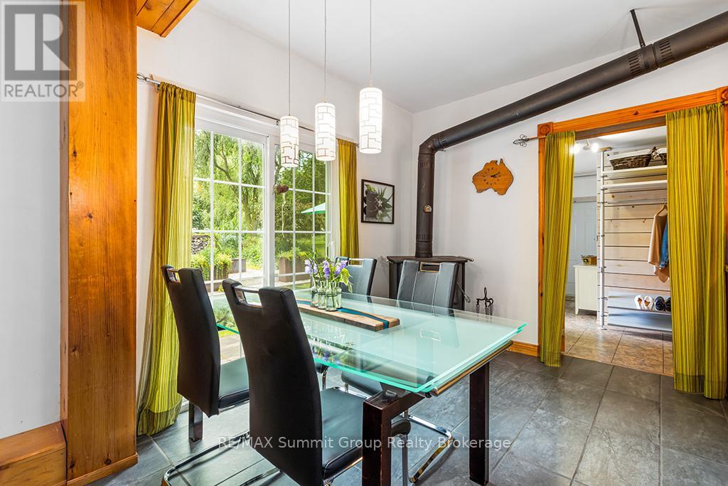795099 East Back Line, Grey Highlands, Ontario  N0C 1H0 - Photo 11 - X12221454