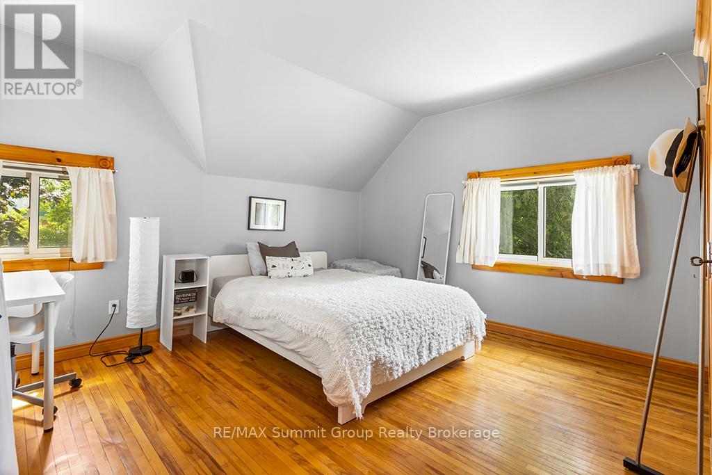 795099 East Back Line, Grey Highlands, Ontario  N0C 1H0 - Photo 22 - X12221454
