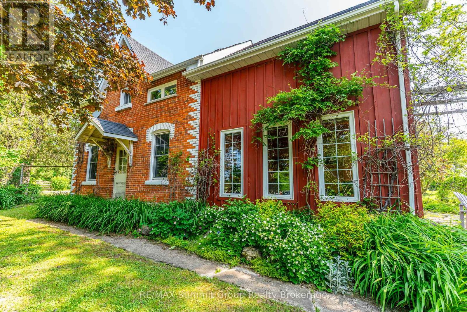 795099 East Back Line, Grey Highlands, Ontario  N0C 1H0 - Photo 3 - X12221454