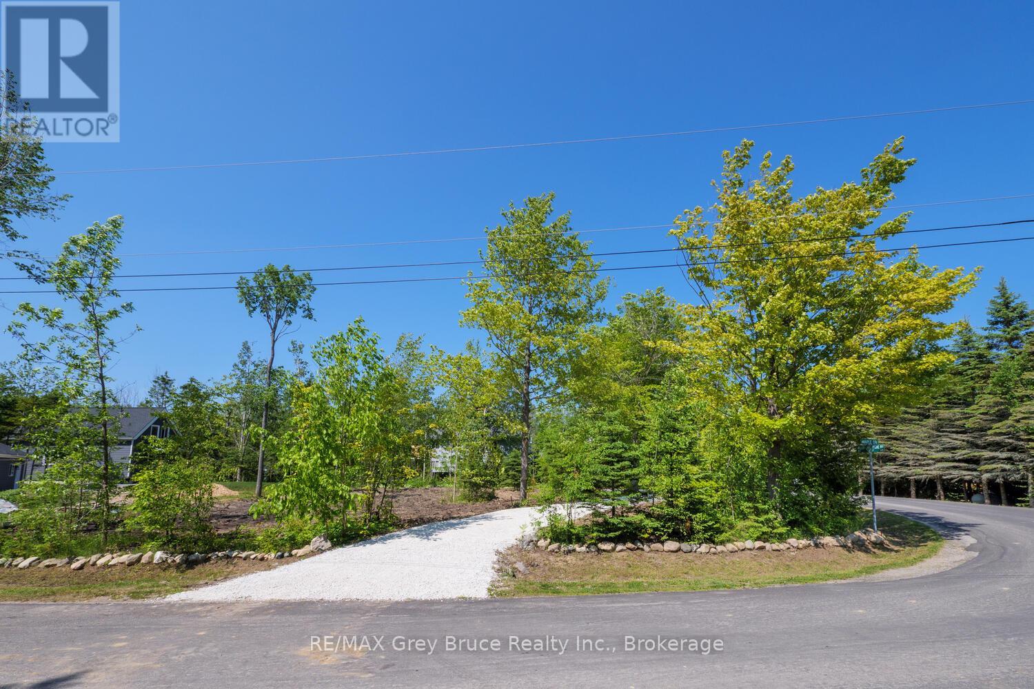 11 Miller Lake Shore Road, Northern Bruce Peninsula, Ontario  N0H 1Z0 - Photo 11 - X12221568