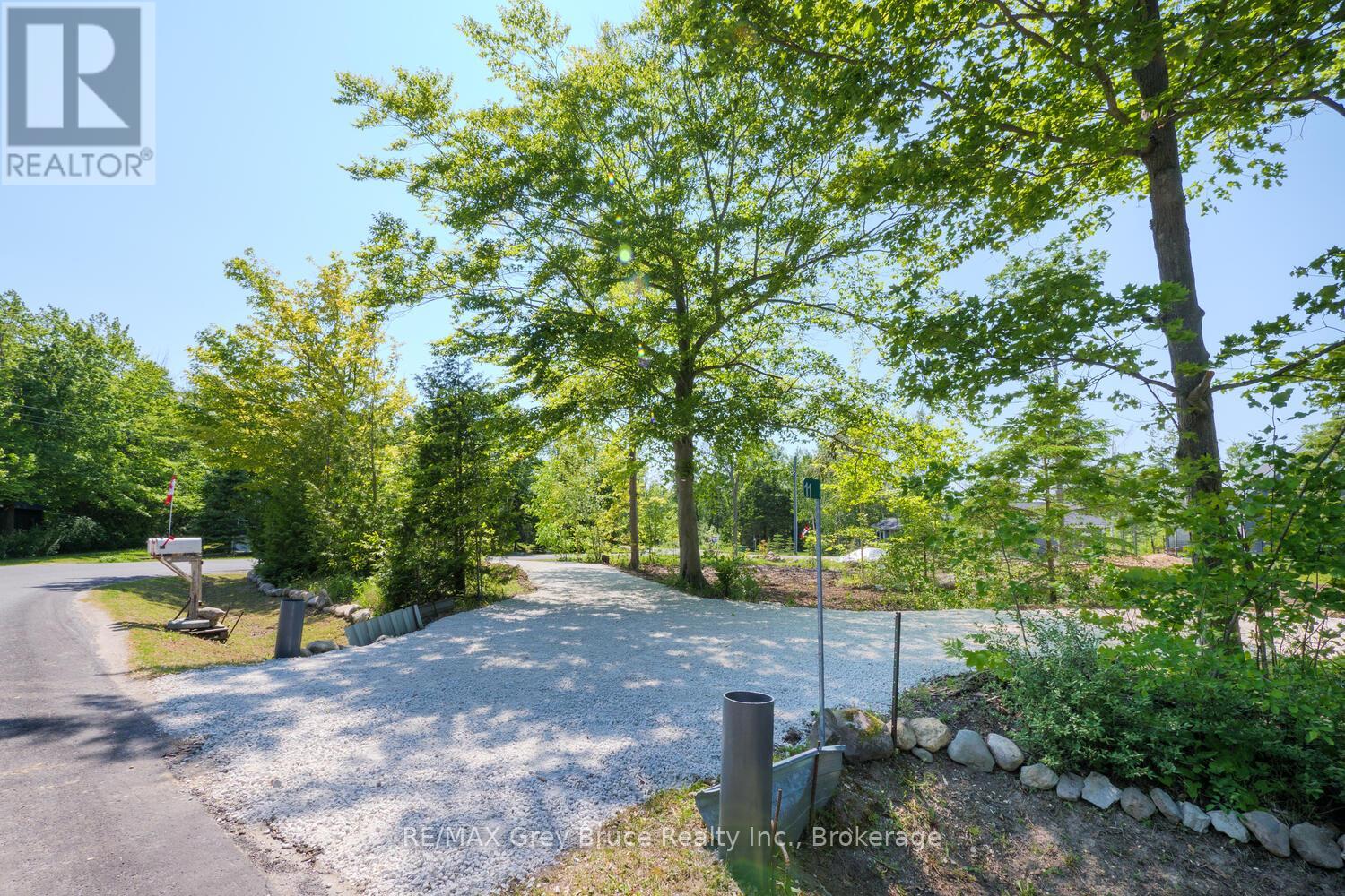 11 Miller Lake Shore Road, Northern Bruce Peninsula, Ontario  N0H 1Z0 - Photo 16 - X12221568