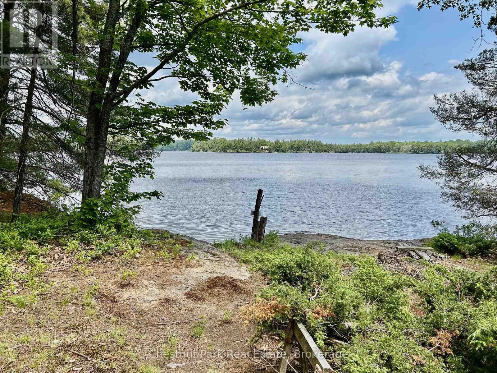 Part 2 Burnt Island, Gravenhurst, Ontario  P0E 1G0 - Photo 12 - X12221577