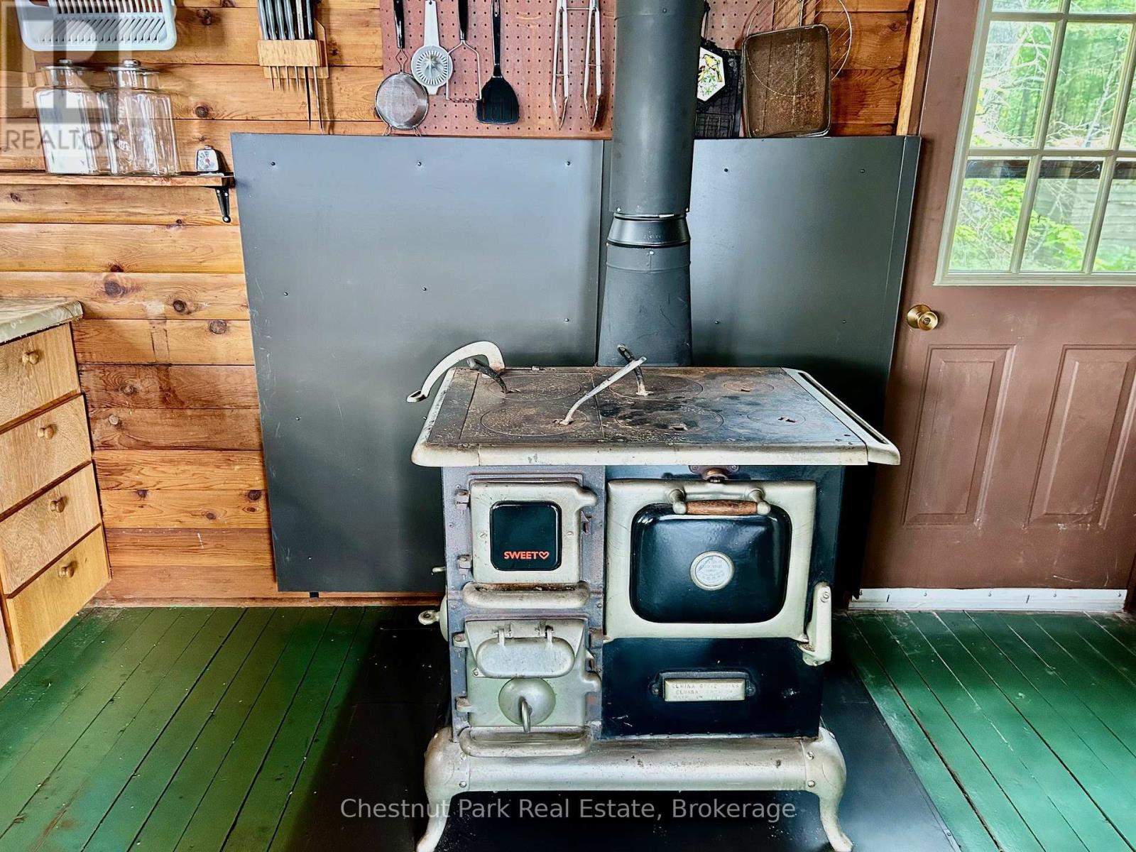 Part 2 Burnt Island, Gravenhurst, Ontario  P0E 1G0 - Photo 16 - X12221577
