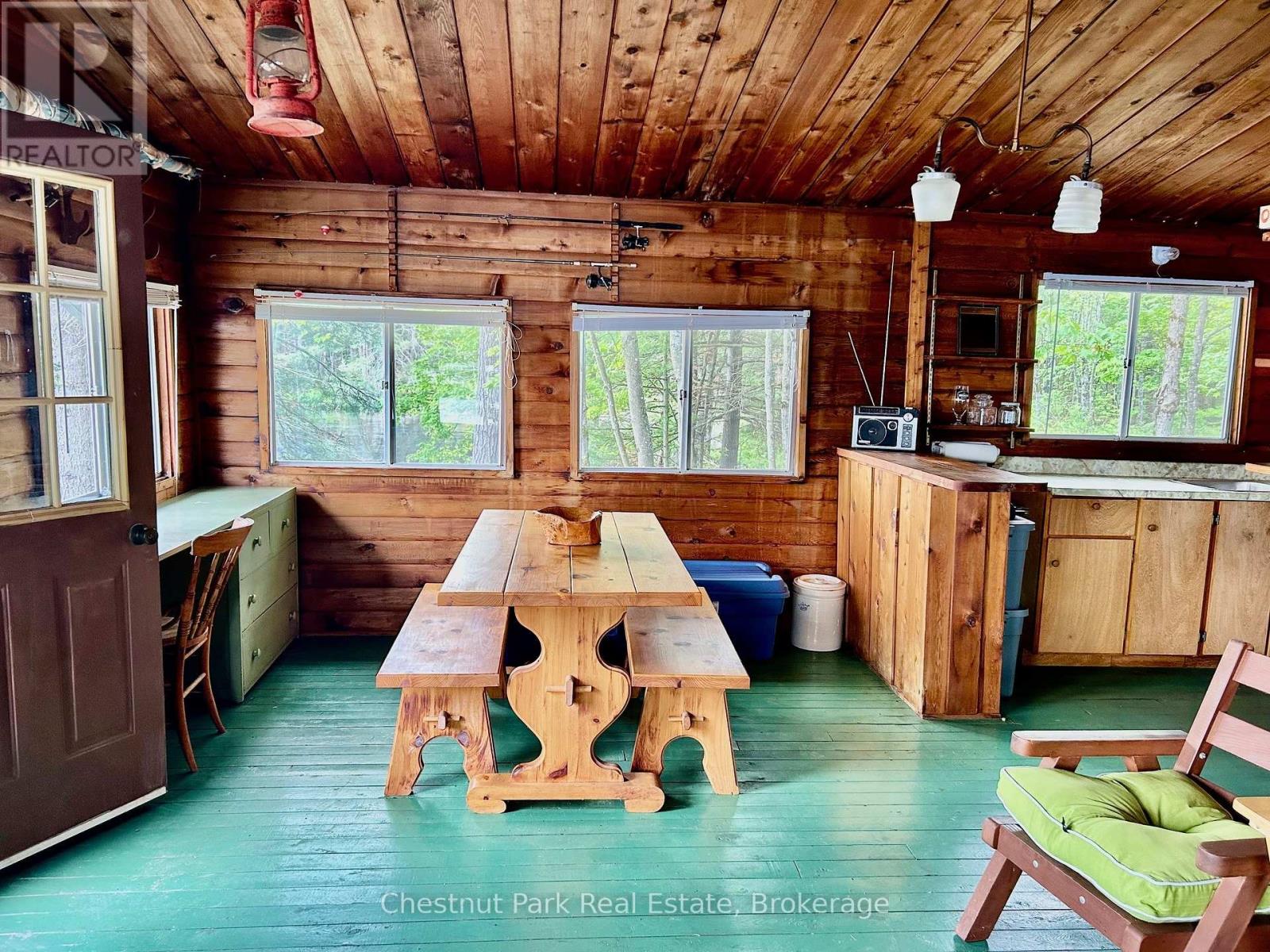 Part 2 Burnt Island, Gravenhurst, Ontario  P0E 1G0 - Photo 18 - X12221577