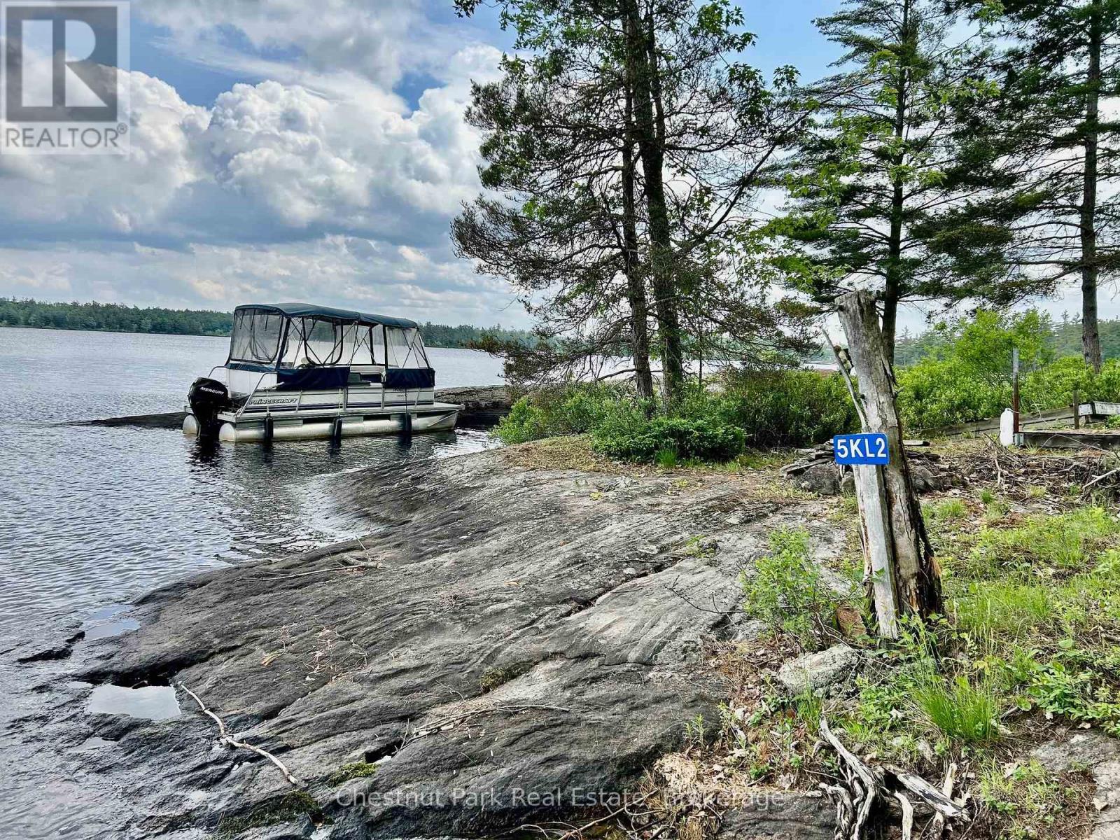 Part 2 Burnt Island, Gravenhurst, Ontario  P0E 1G0 - Photo 2 - X12221577