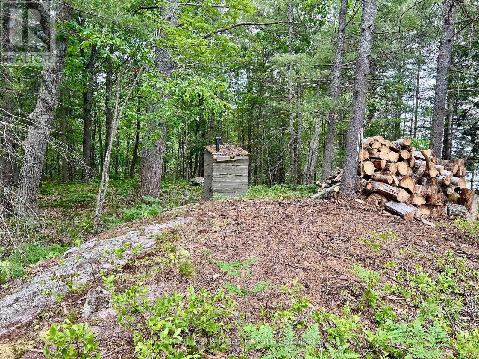 Part 2 Burnt Island, Gravenhurst, Ontario  P0E 1G0 - Photo 26 - X12221577
