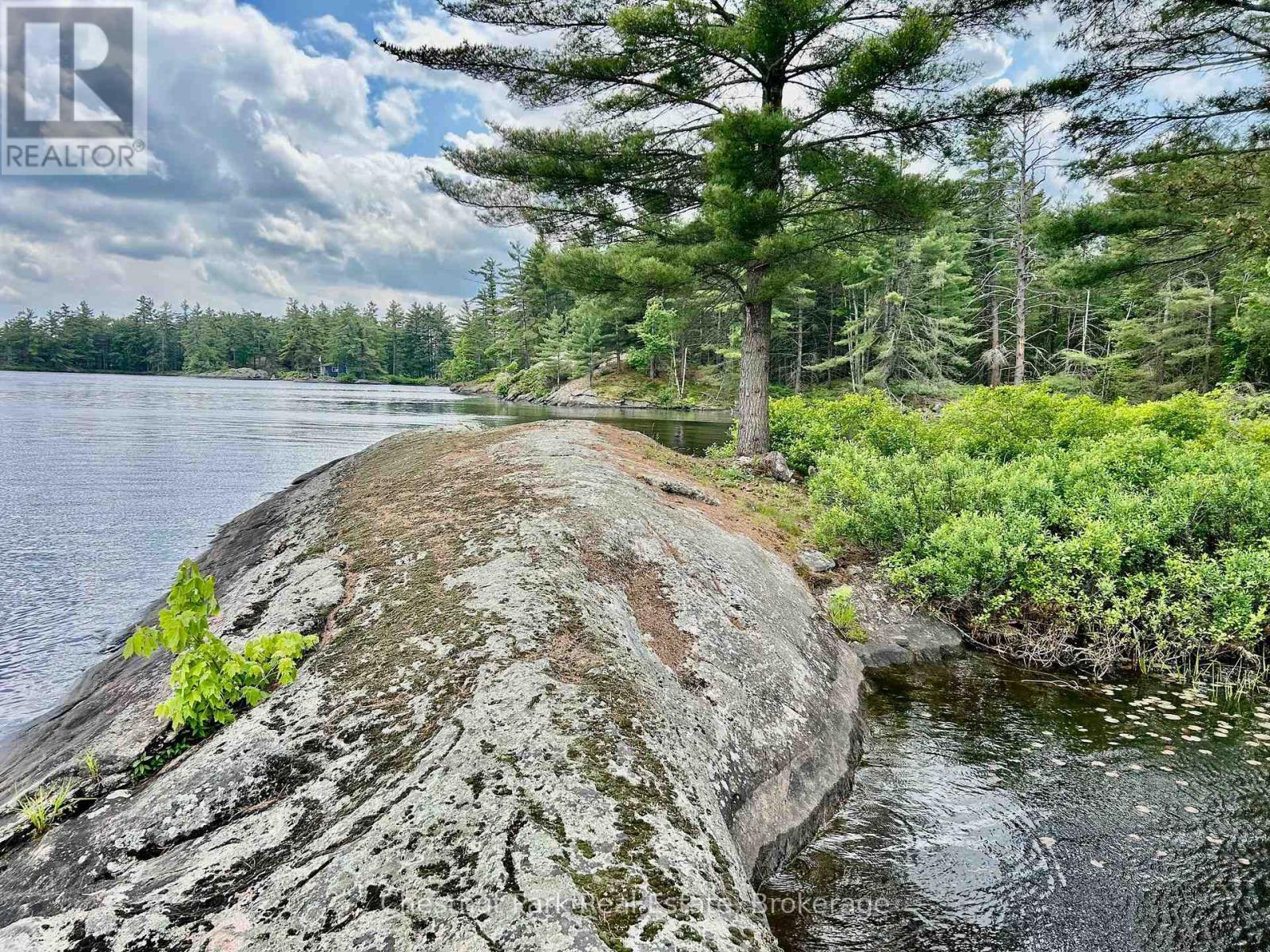 Part 2 Burnt Island, Gravenhurst, Ontario  P0E 1G0 - Photo 27 - X12221577
