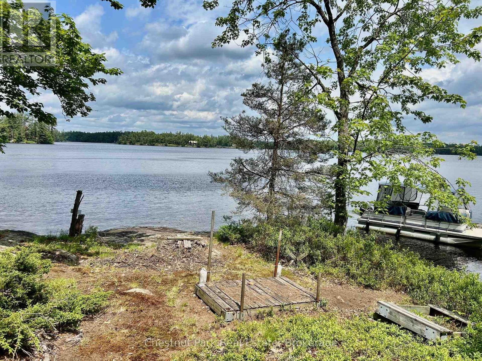 Part 2 Burnt Island, Gravenhurst, Ontario  P0E 1G0 - Photo 4 - X12221577