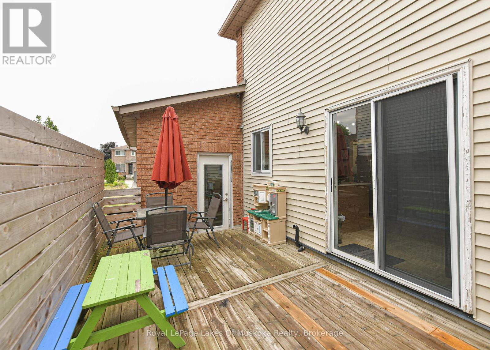 41 Penton Drive, Barrie, Ontario  L4N 7A3 - Photo 11 - S12221976