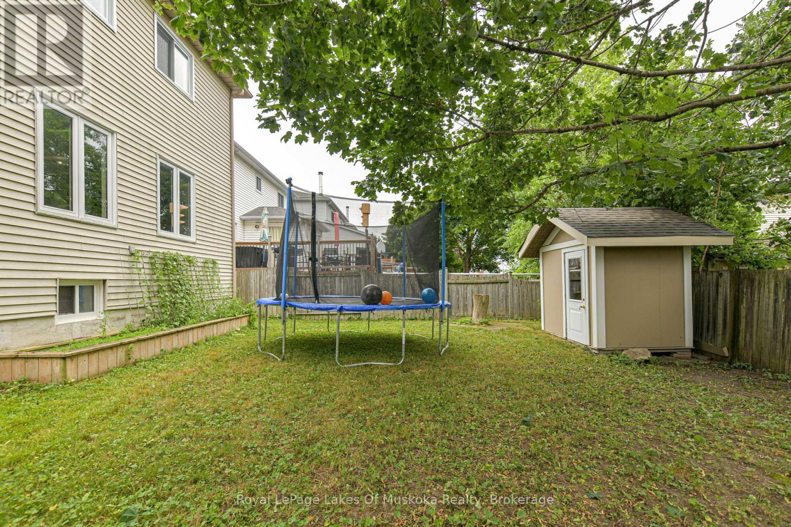 41 Penton Drive, Barrie, Ontario  L4N 7A3 - Photo 7 - S12221976