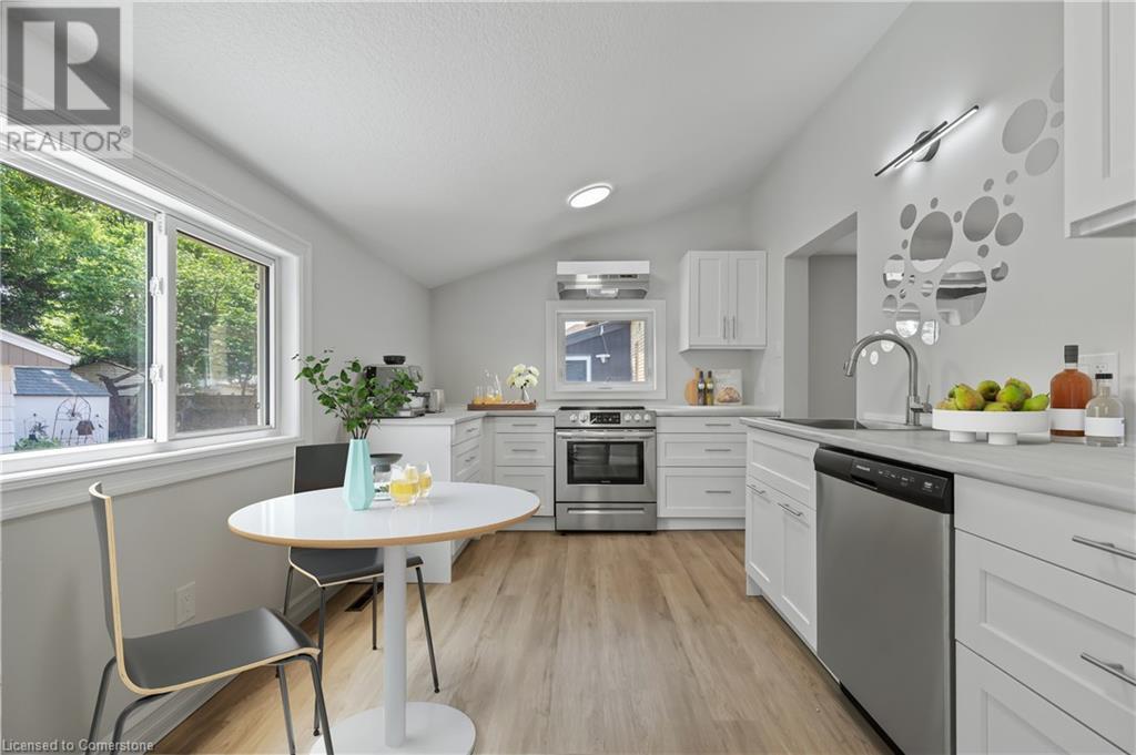 41 Chestnut Street, St. Thomas, Ontario  N5R 2A8 - Photo 19 - 40741379