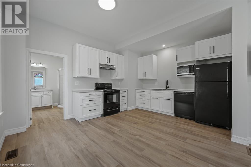 41 Chestnut Street, St. Thomas, Ontario  N5R 2A8 - Photo 9 - 40741379