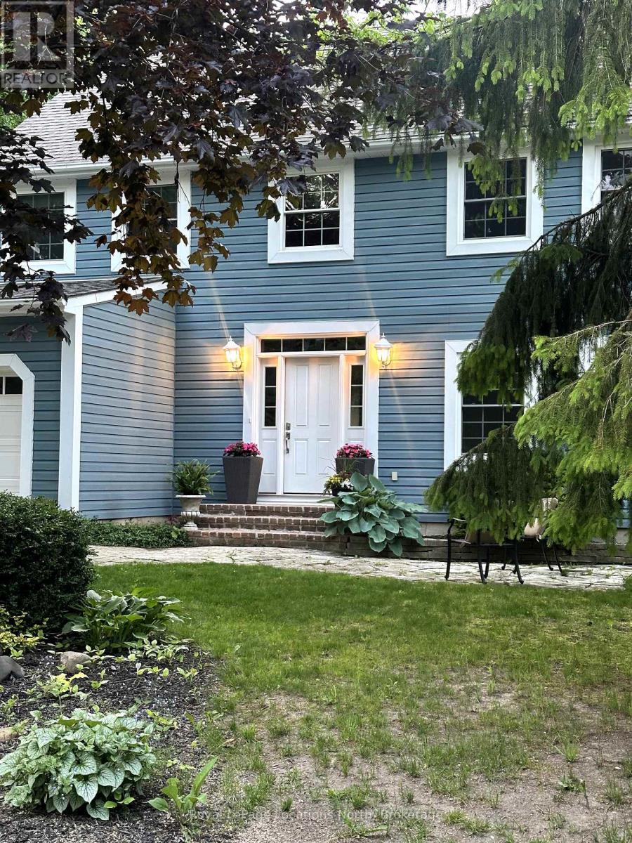 47 Vera Street, Meaford, Ontario  N4L 1B2 - Photo 4 - X12222377
