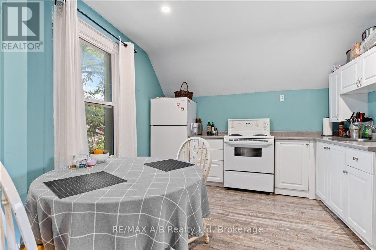 616 Ontario Street, Stratford, Ontario  N5A 3J5 - Photo 23 - X12222379