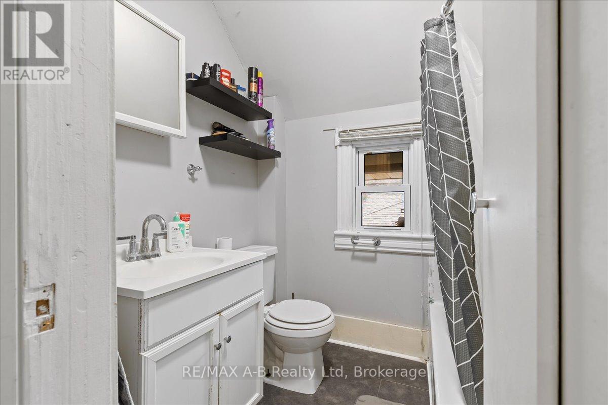 616 Ontario Street, Stratford, Ontario  N5A 3J5 - Photo 26 - X12222379