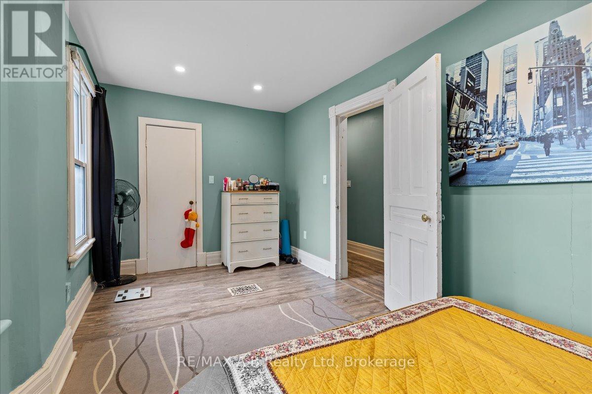 616 Ontario Street, Stratford, Ontario  N5A 3J5 - Photo 29 - X12222379