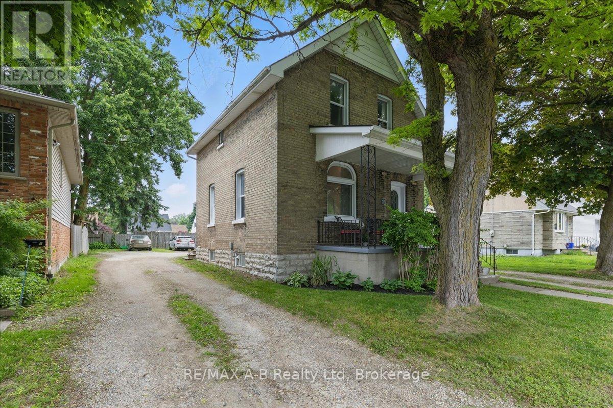 616 Ontario Street, Stratford, Ontario  N5A 3J5 - Photo 3 - X12222379