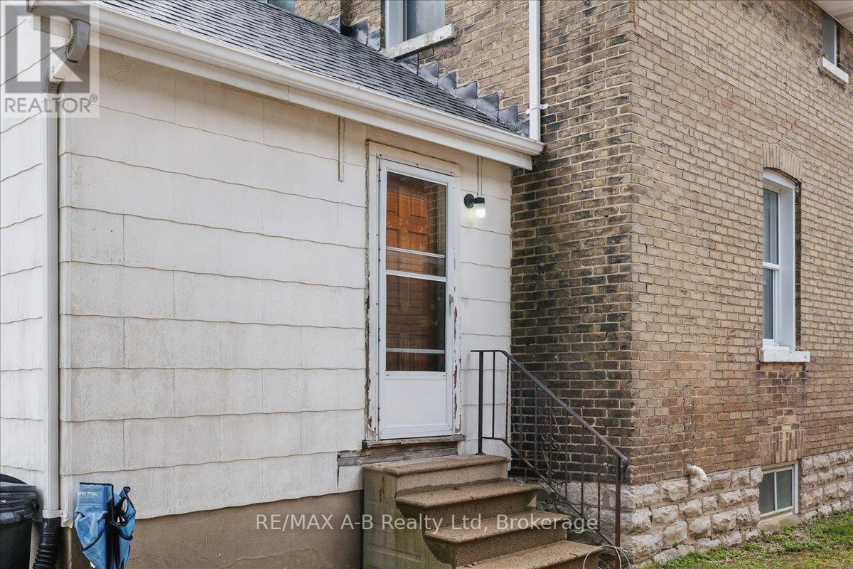 616 Ontario Street, Stratford, Ontario  N5A 3J5 - Photo 35 - X12222379