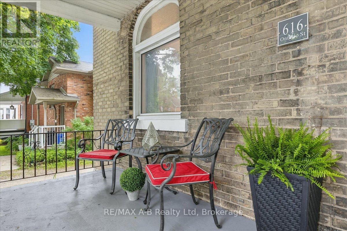 616 Ontario Street, Stratford, Ontario  N5A 3J5 - Photo 5 - X12222379