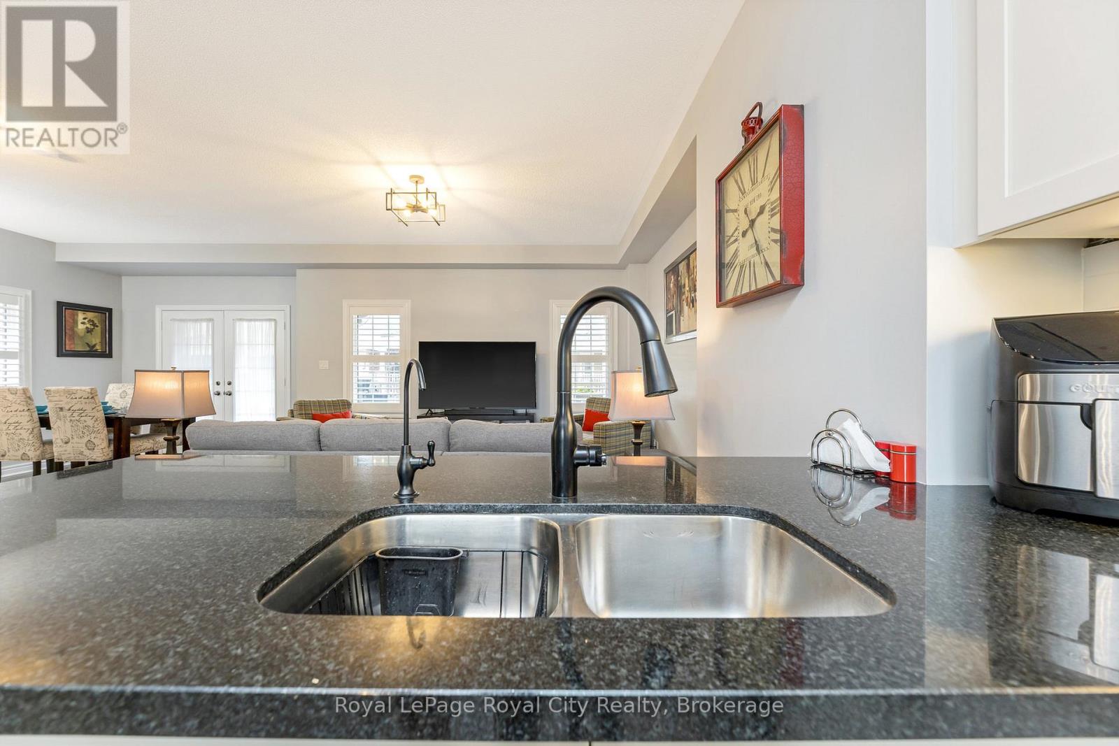 58 Boyces Creek Court, Caledon, Ontario  L7C 3S3 - Photo 12 - W12222406