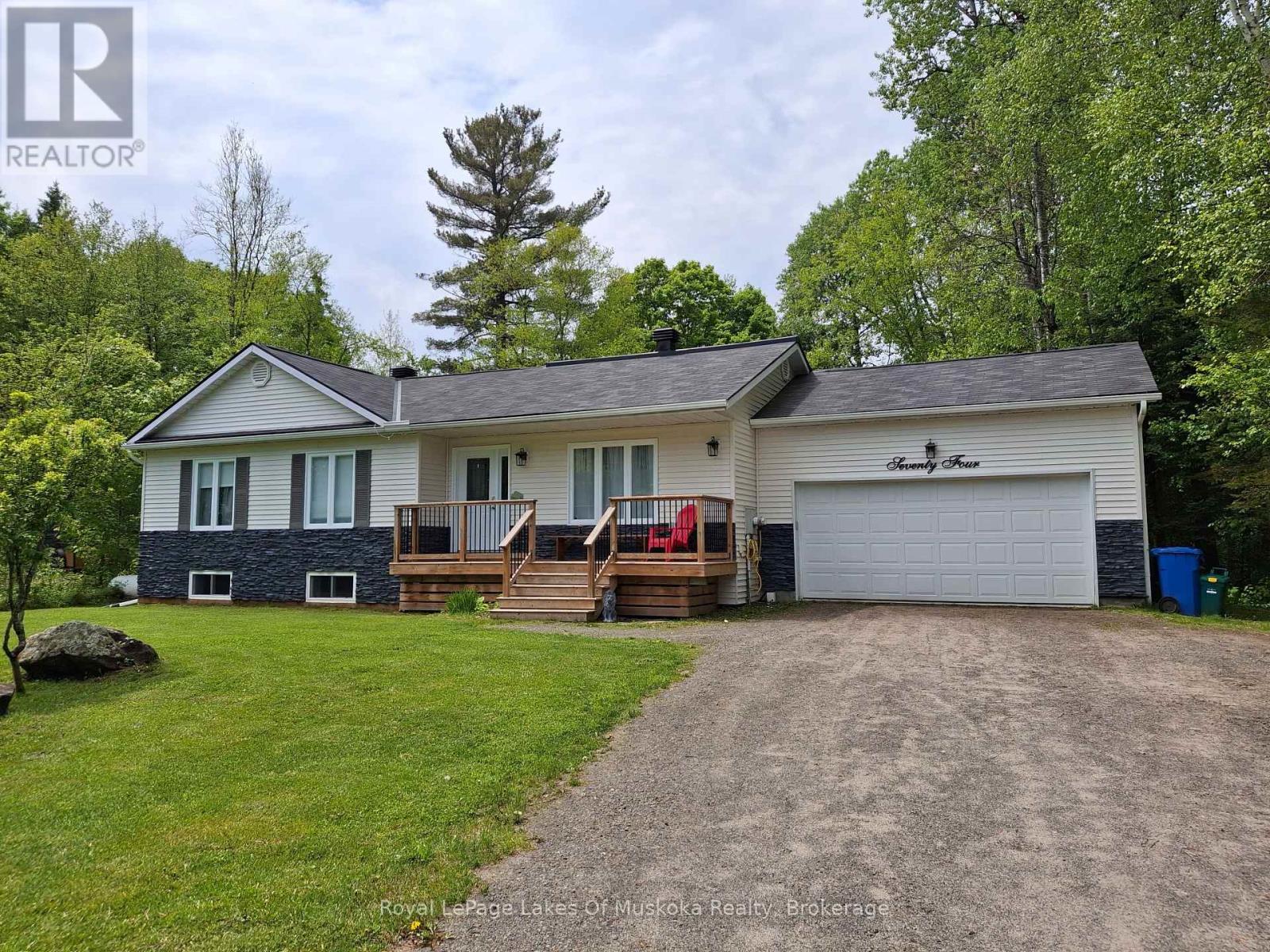 74 GLENCAIRN CRESCENT, Huntsville, Ontario