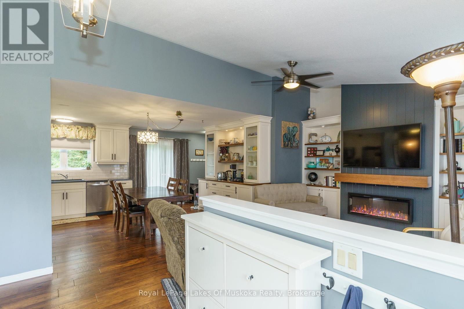 74 Glencairn Crescent, Huntsville, Ontario  P1H 2J4 - Photo 3 - X12222527