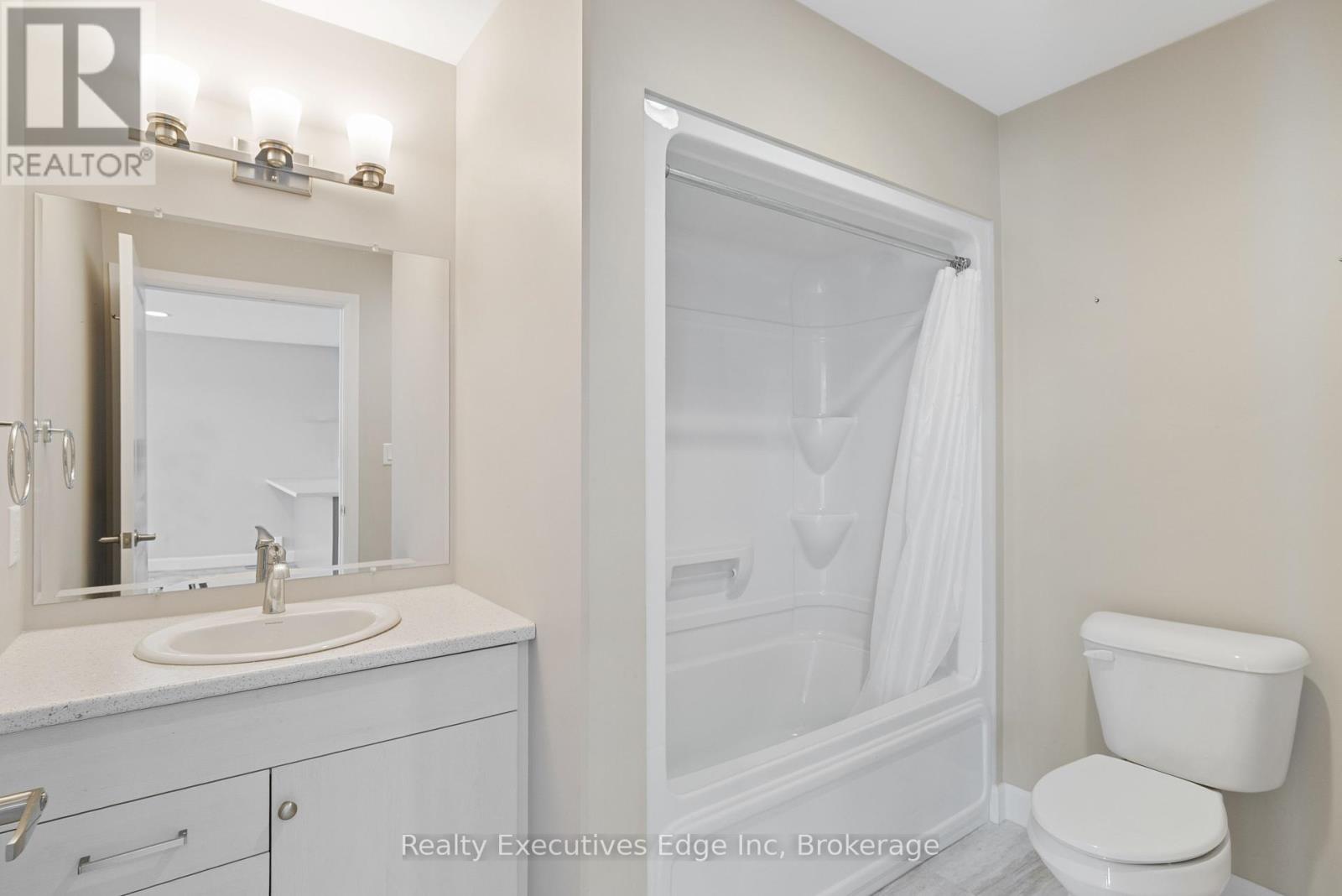98 Moonstone Crescent, Chatham-Kent, Ontario  N7M 0S2 - Photo 21 - X12222549