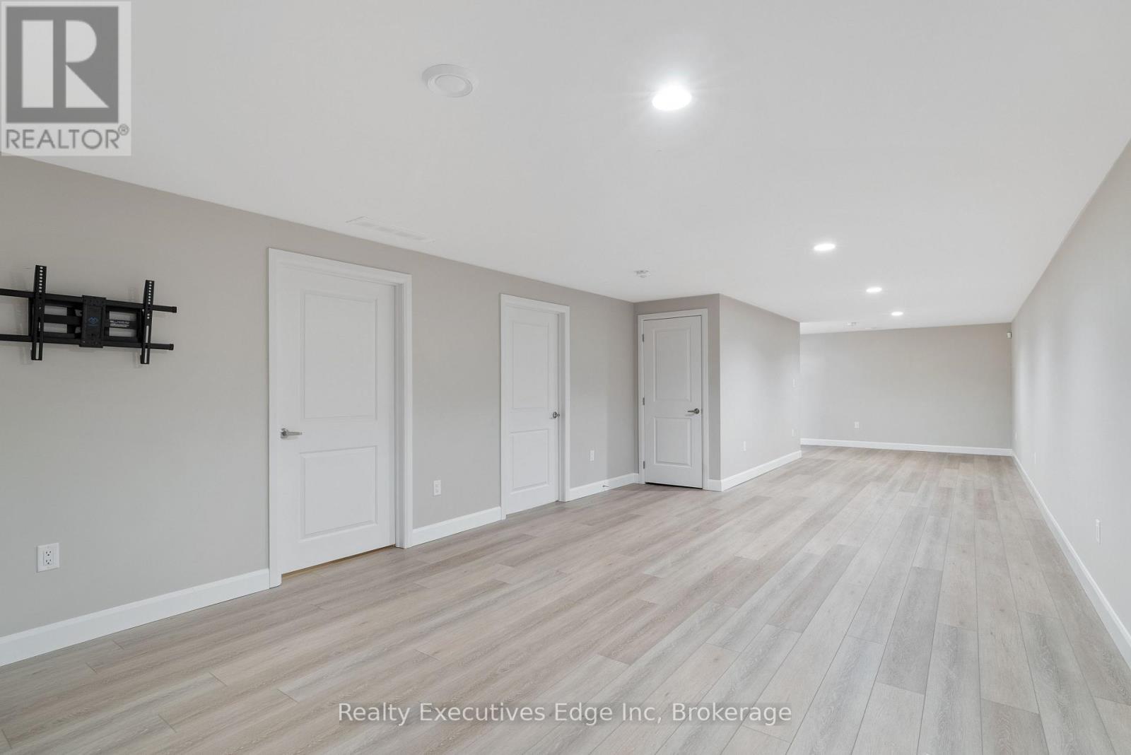 98 Moonstone Crescent, Chatham-Kent, Ontario  N7M 0S2 - Photo 26 - X12222549