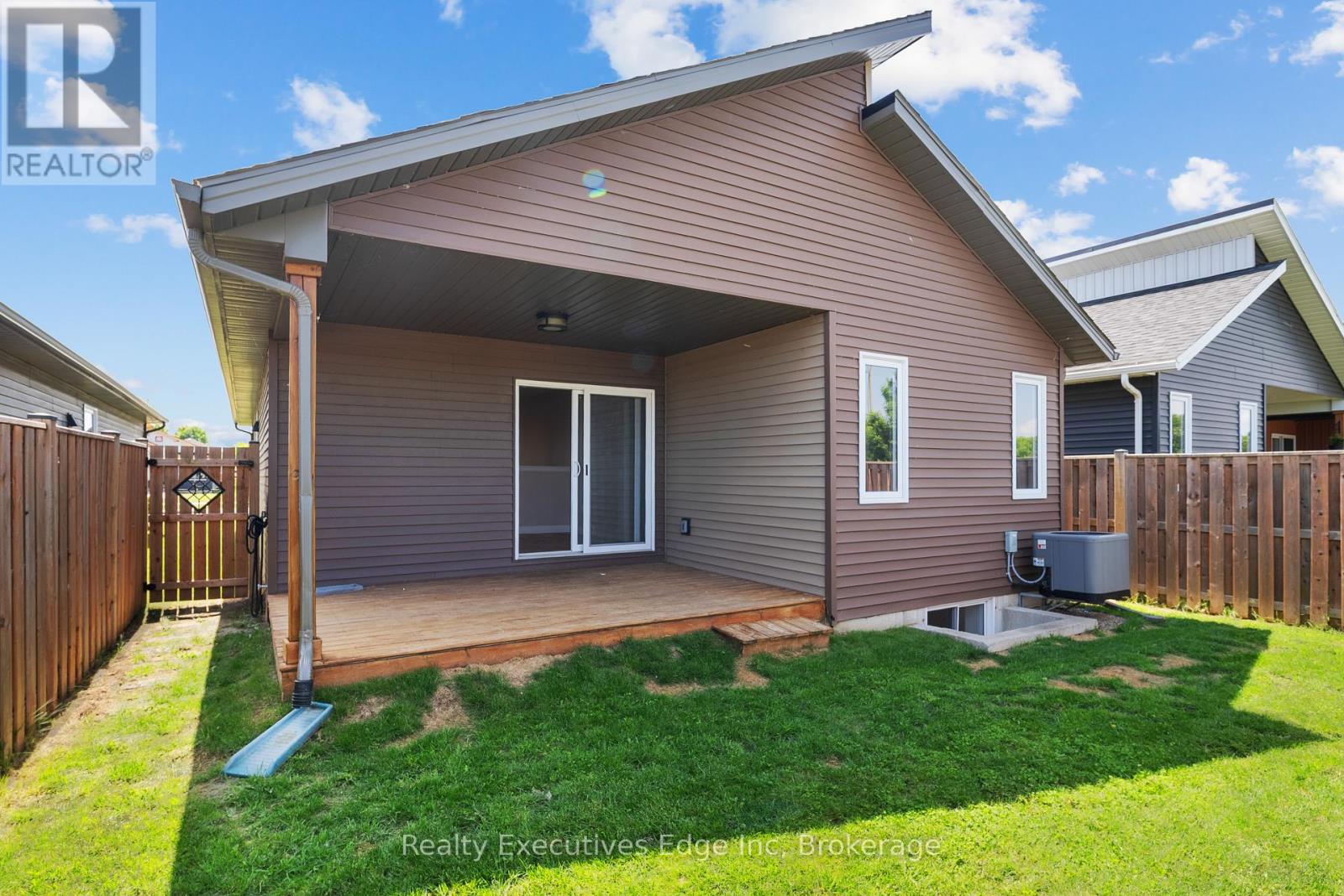 98 Moonstone Crescent, Chatham-Kent, Ontario  N7M 0S2 - Photo 37 - X12222549
