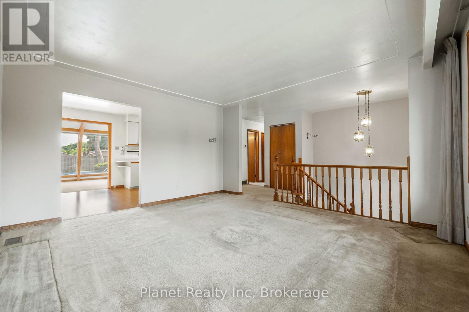 48 Uplands Place, Guelph, Ontario  N1E 3R4 - Photo 8 - X12222551