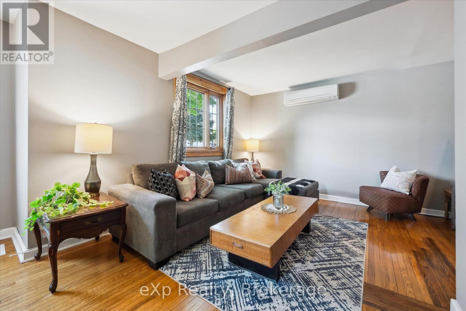 15 Laurine Avenue, Guelph, Ontario  N1E 4N1 - Photo 8 - X12222723