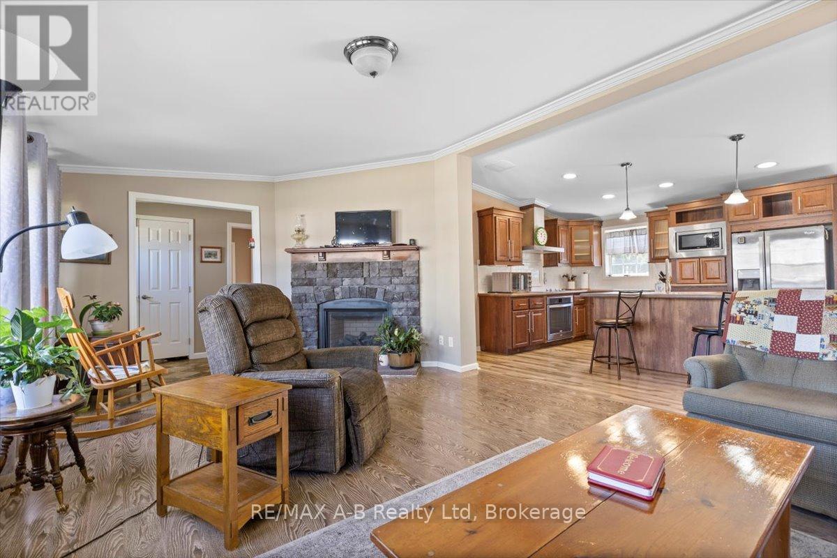 27 - 25 Thames Road, St. Marys, Ontario  N4X 1C4 - Photo 10 - X12222837
