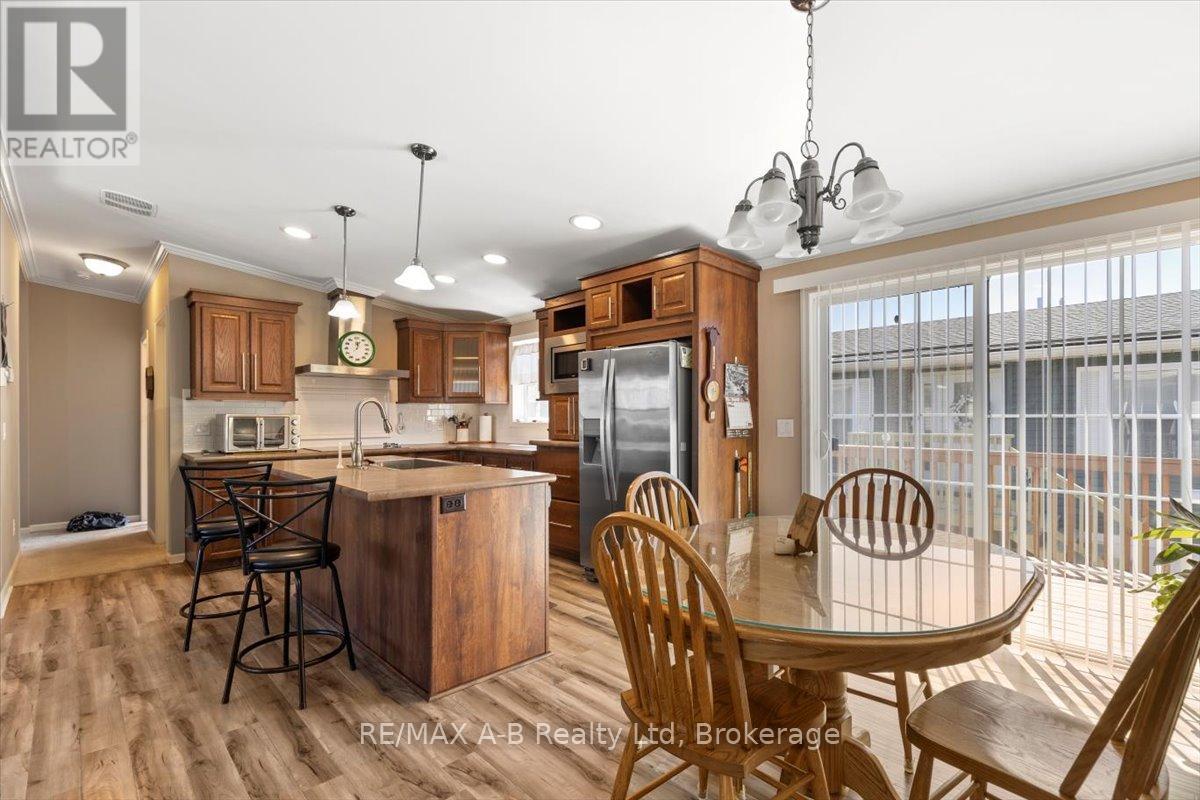 27 - 25 Thames Road, St. Marys, Ontario  N4X 1C4 - Photo 16 - X12222837