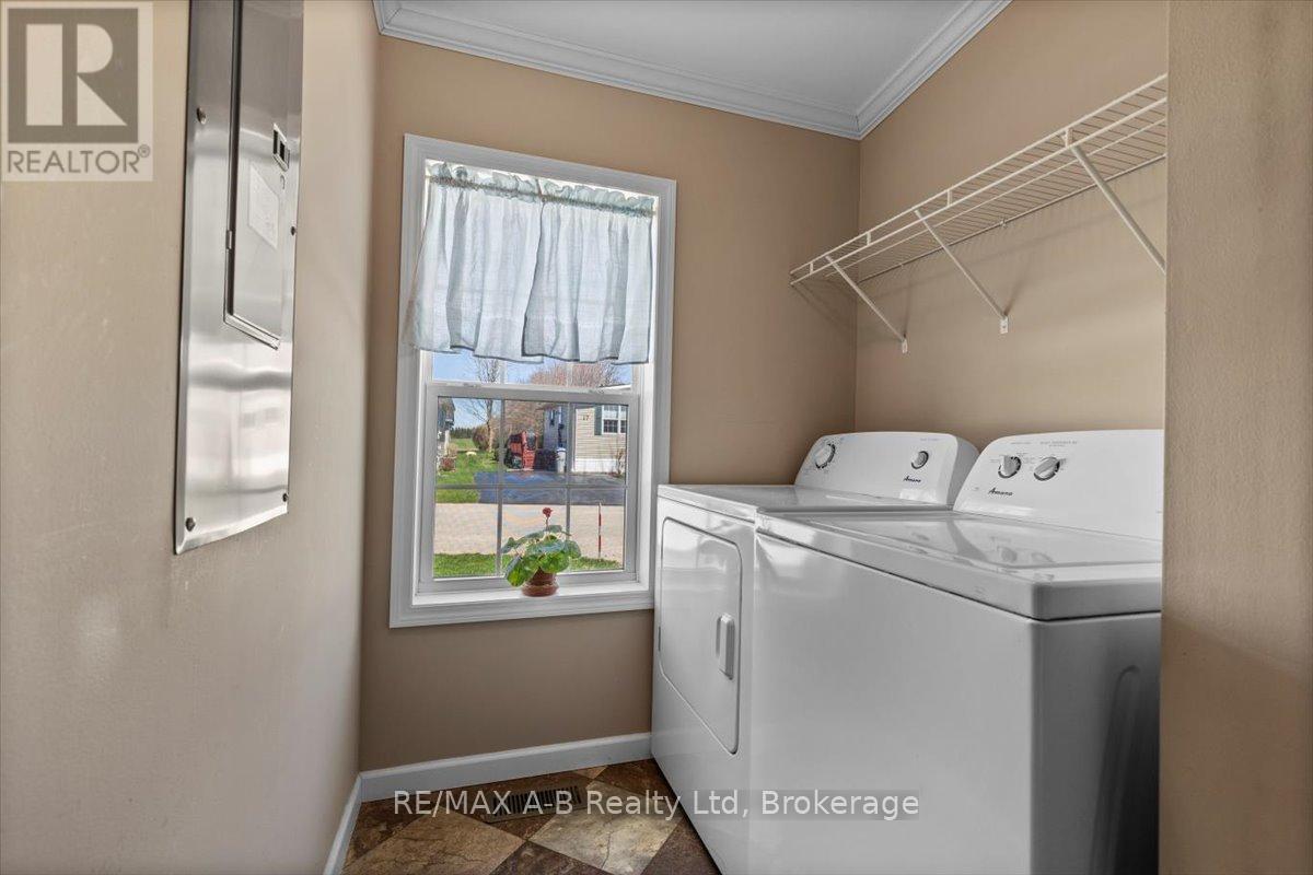 27 - 25 Thames Road, St. Marys, Ontario  N4X 1C4 - Photo 26 - X12222837