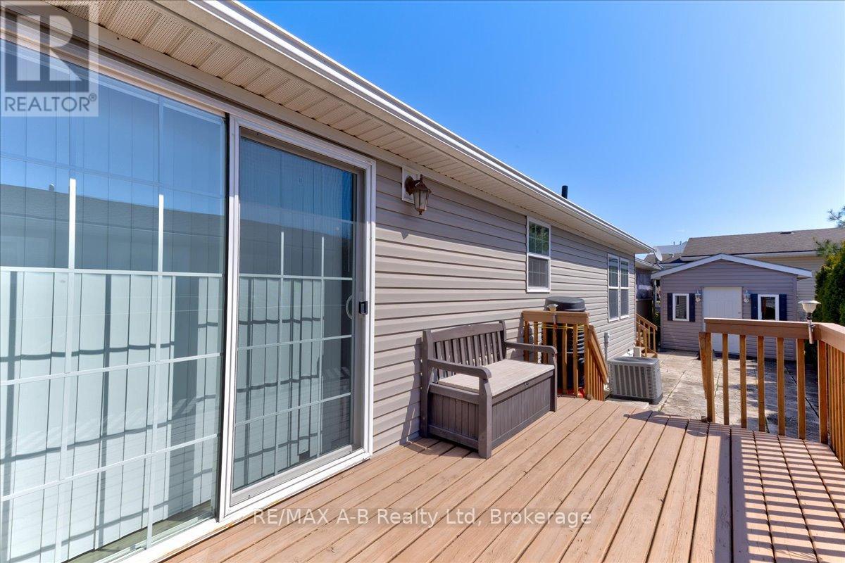 27 - 25 Thames Road, St. Marys, Ontario  N4X 1C4 - Photo 32 - X12222837