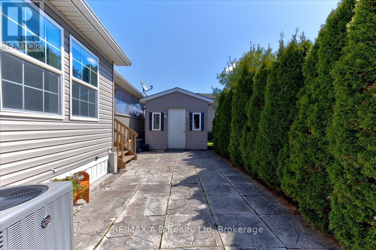 27 - 25 Thames Road, St. Marys, Ontario  N4X 1C4 - Photo 33 - X12222837