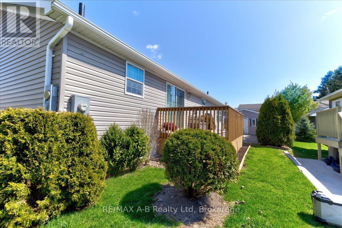 27 - 25 Thames Road, St. Marys, Ontario  N4X 1C4 - Photo 5 - X12222837