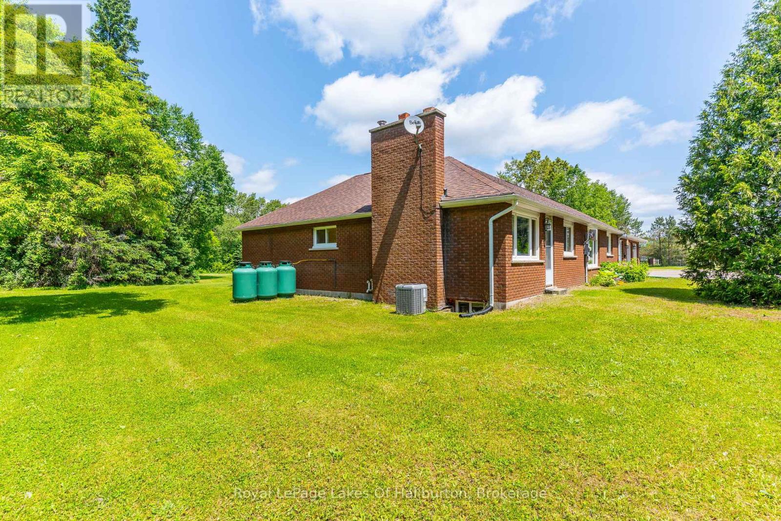 3875 Loop Road, Dysart Et Al, Ontario  K0L 1X0 - Photo 37 - X12223034