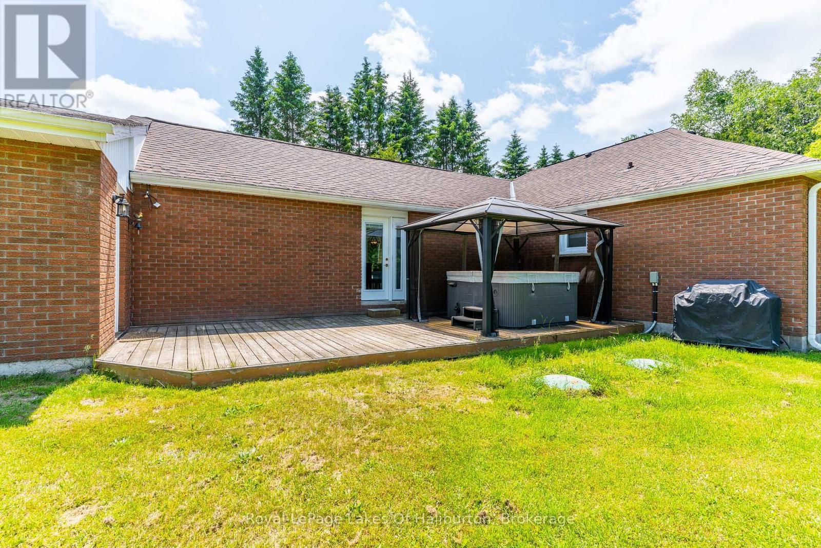 3875 Loop Road, Dysart Et Al, Ontario  K0L 1X0 - Photo 42 - X12223034