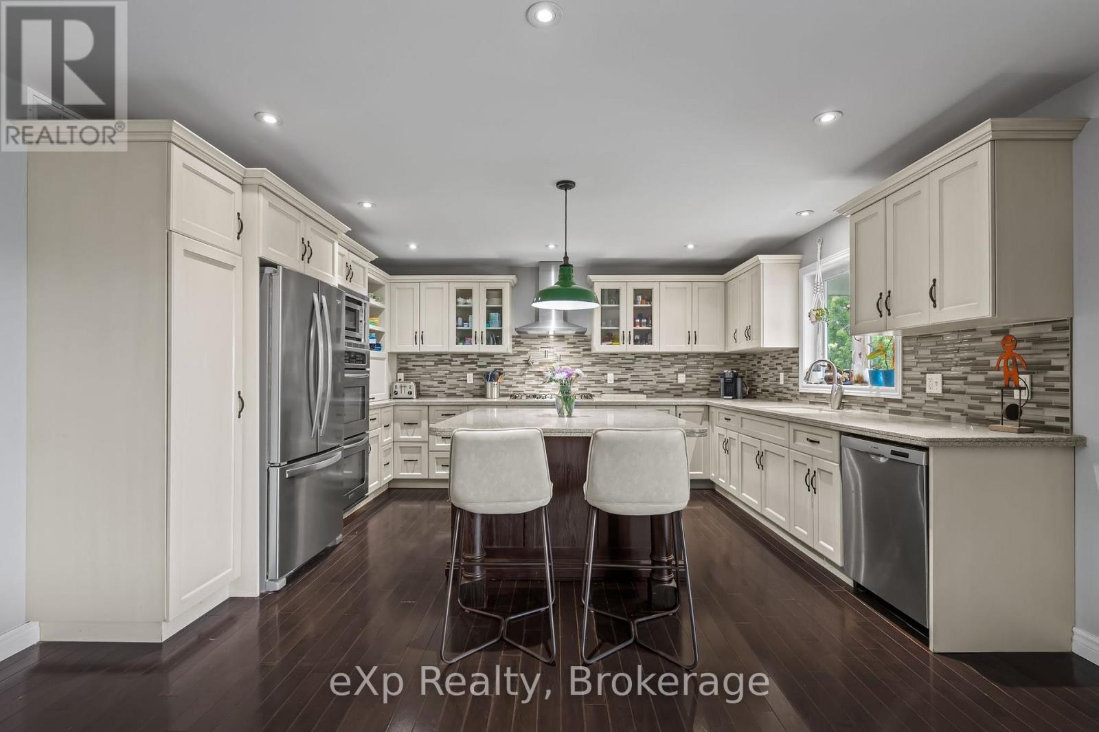34 Walser Street, Centre Wellington, Ontario  N0B 1S0 - Photo 12 - X12223047