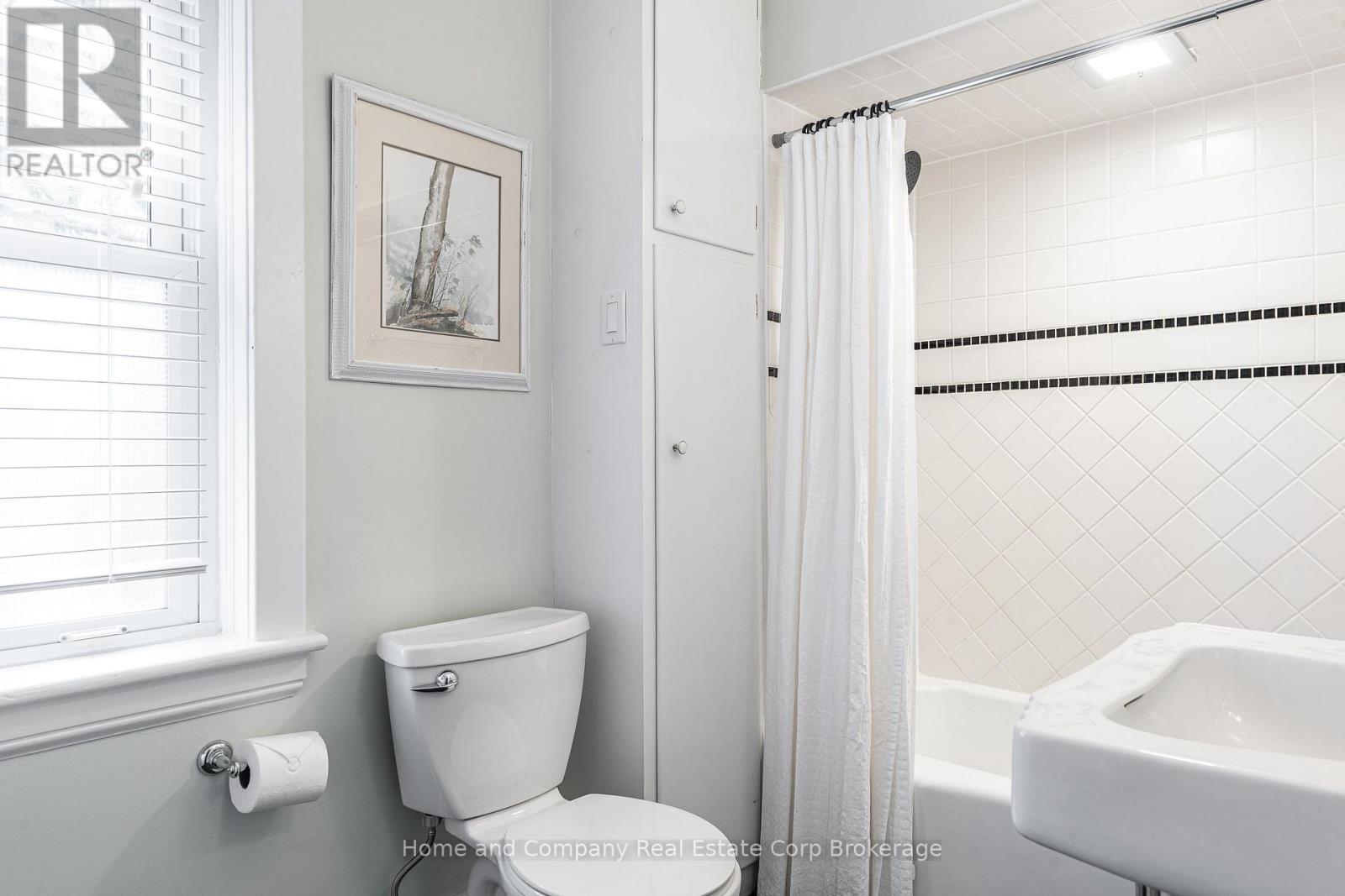 89 St Vincent Street S, Stratford, Ontario  N5A 2W7 - Photo 25 - X12223090