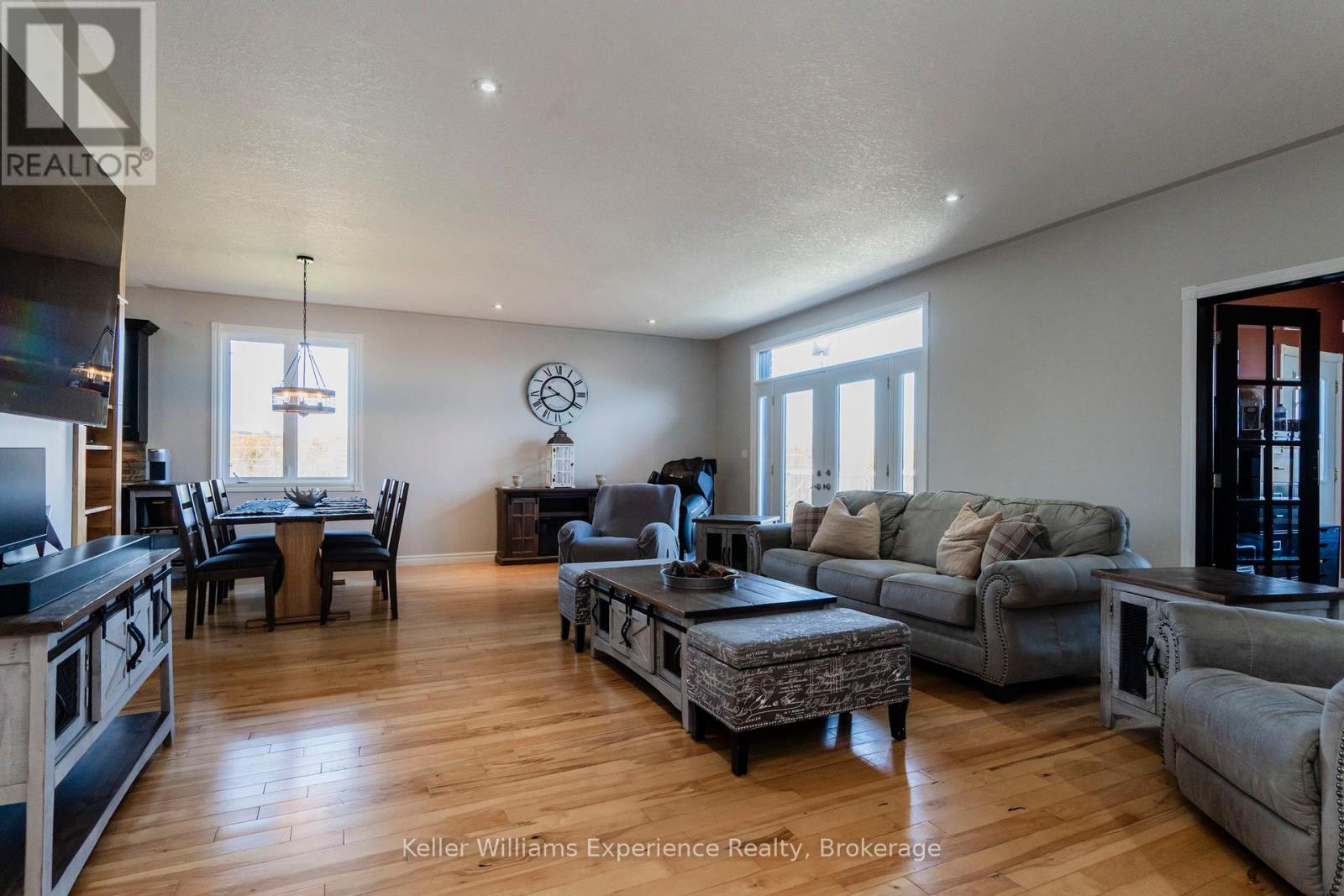 2777 Old Fort Road, Tay, Ontario  L4R 4K3 - Photo 11 - S12223098