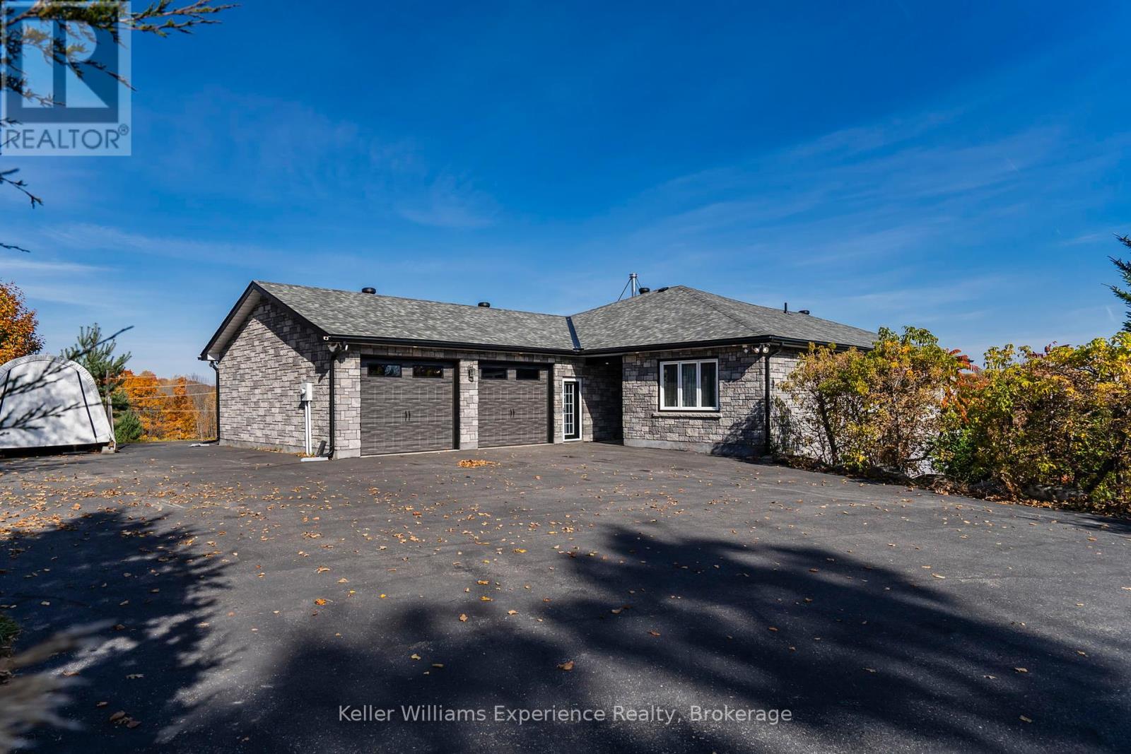 2777 Old Fort Road, Tay, Ontario  L4R 4K3 - Photo 2 - S12223098