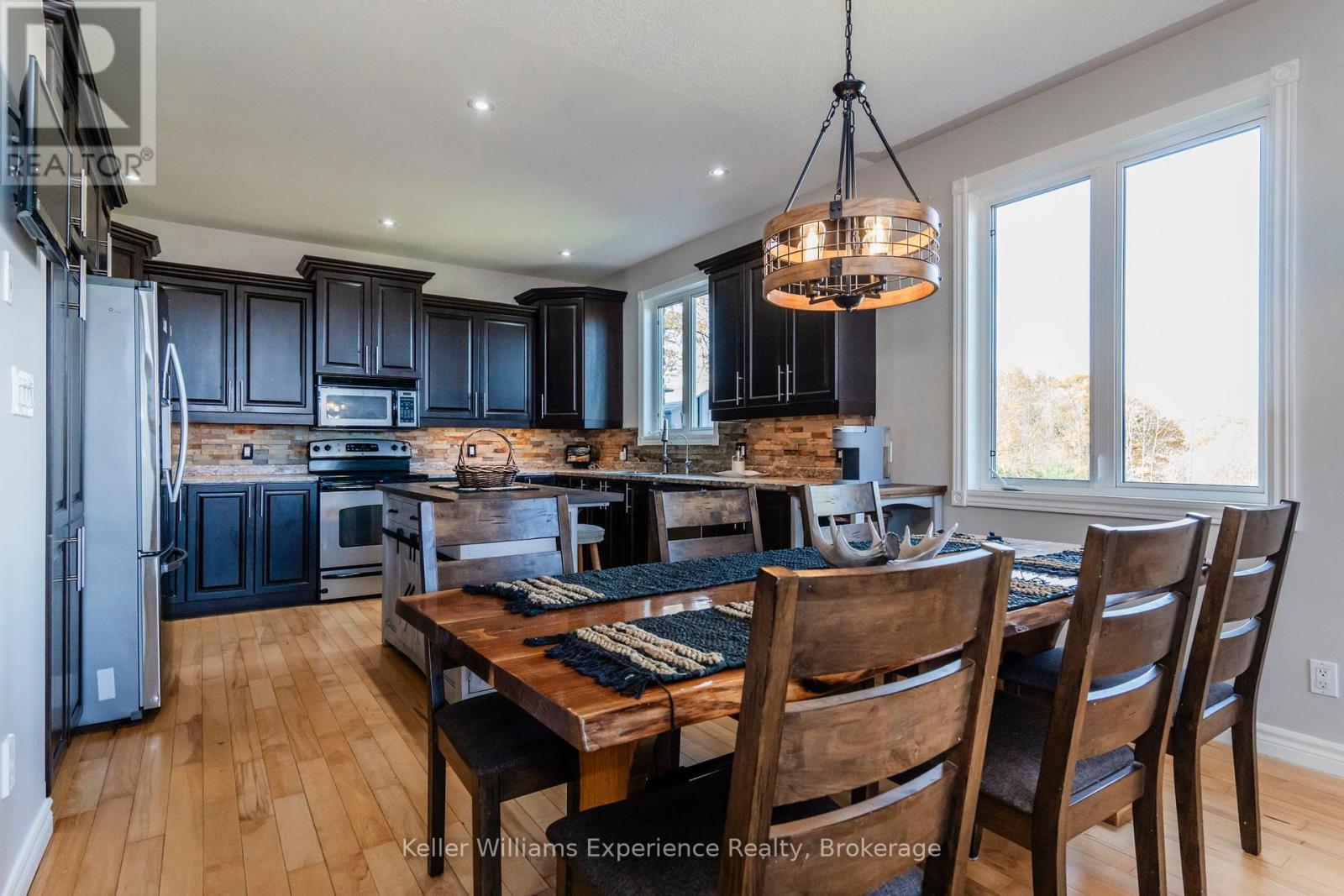 2777 Old Fort Road, Tay, Ontario  L4R 4K3 - Photo 8 - S12223098