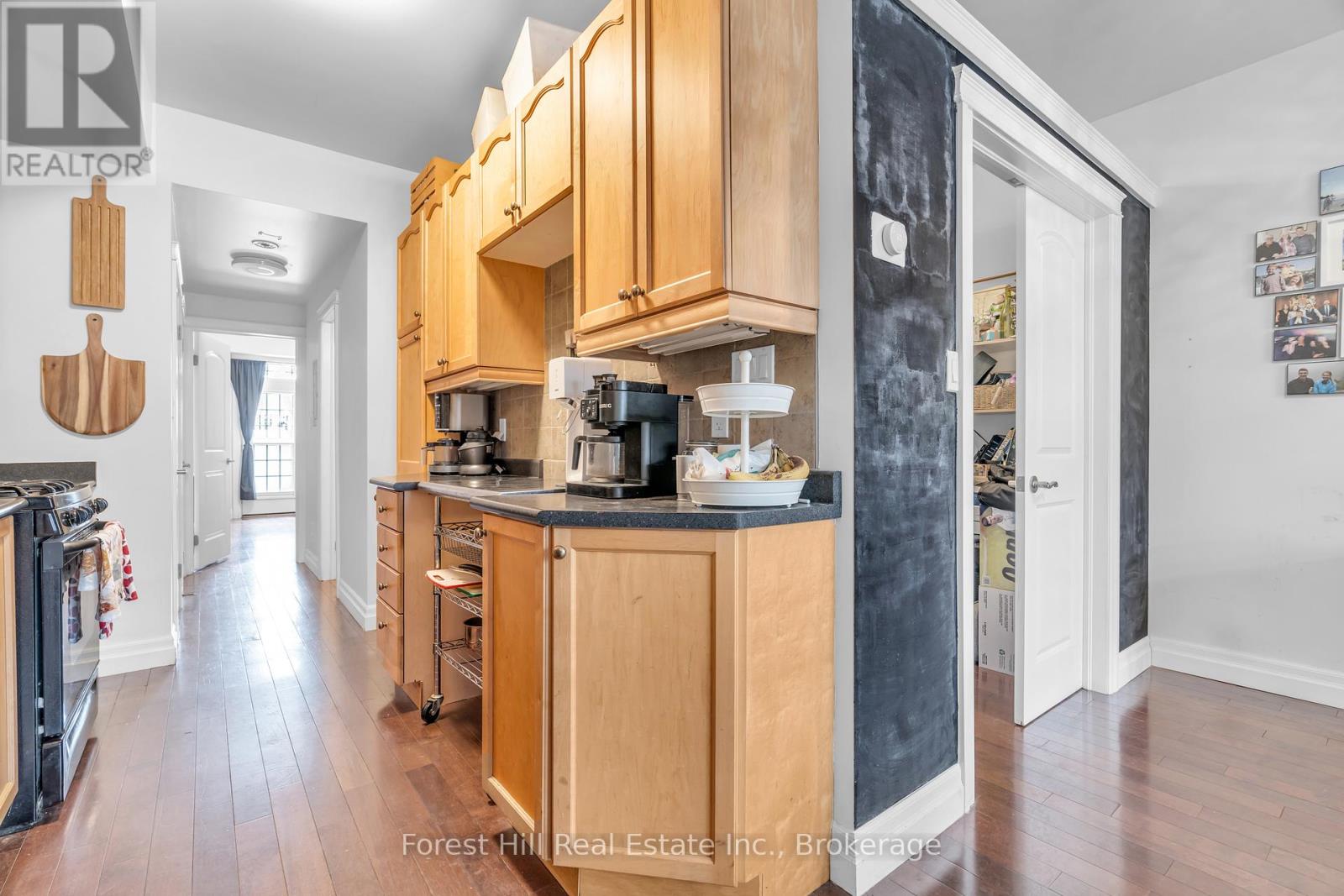 104 - 555 King Street E, Kitchener, Ontario  N2G 2L9 - Photo 10 - X12223128
