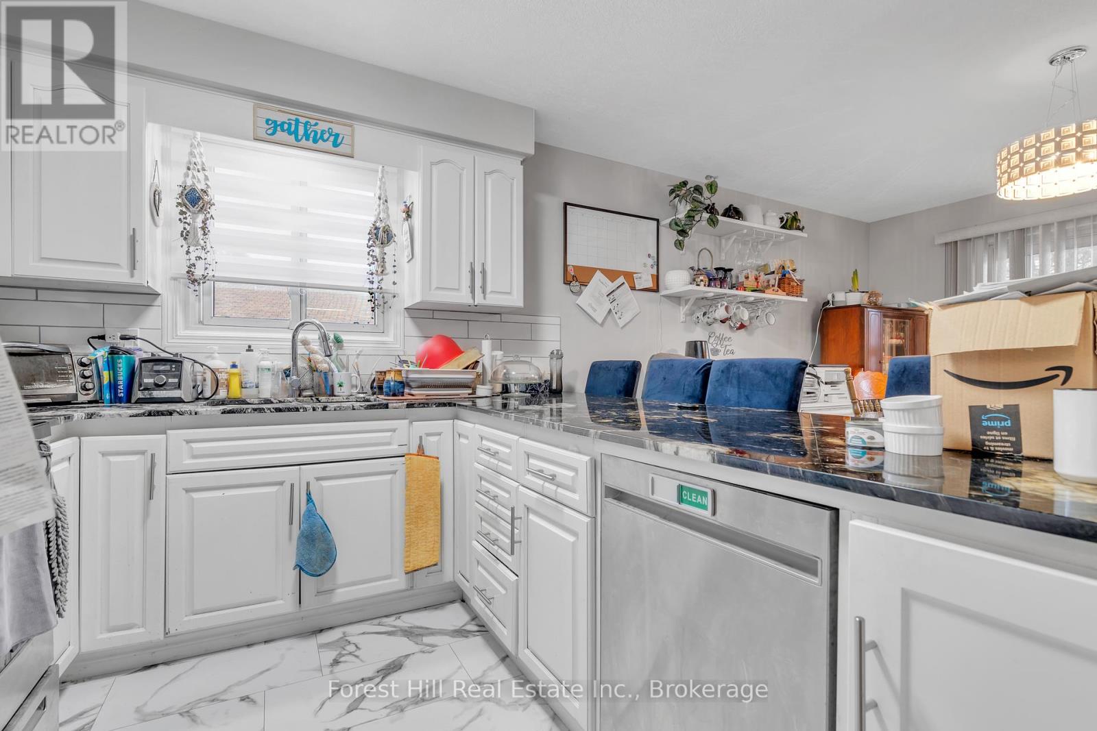 35 Shaftsbury Drive, Kitchener, Ontario  N2A 1N4 - Photo 14 - X12223147