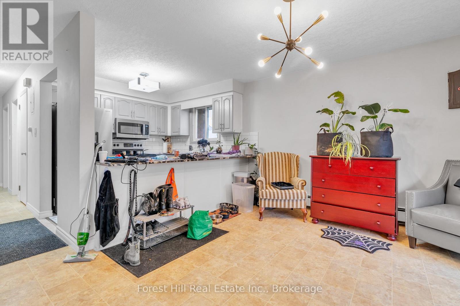 35 Shaftsbury Drive, Kitchener, Ontario  N2A 1N4 - Photo 17 - X12223147